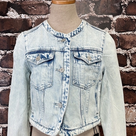 Blank NYC NWT Cropped Jacket Light Acid Wash Blue Denim Size Small - Picture 7 of 16